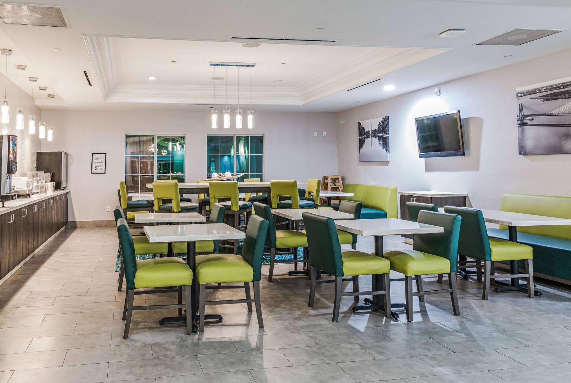 La Quinta By Wyndham Tomball Bagian luar foto
